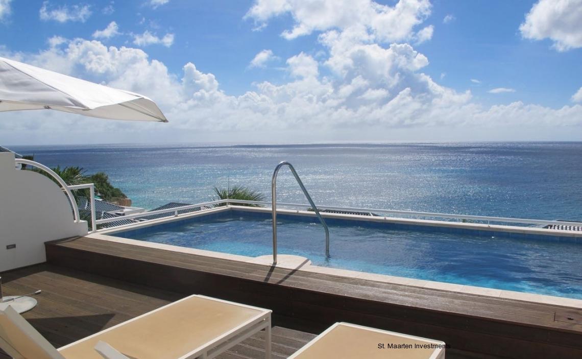 Root top terrace with private pool overlooking cupecoy beach St. Maarten 