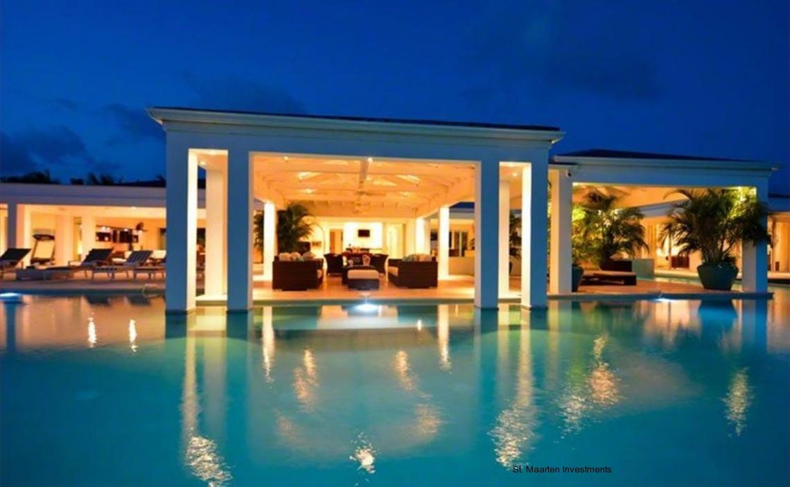 Pool Ambiance 